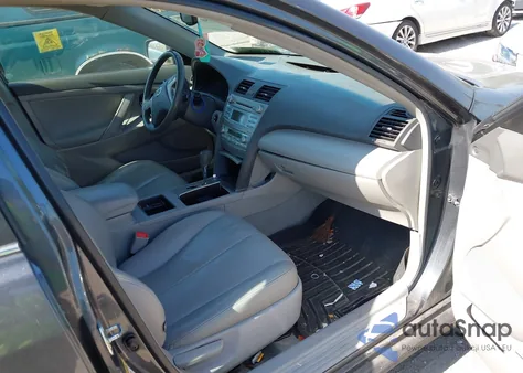 2009 Toyota Camry Hybrid z USA, uszkodzony, nr VIN 4T1BB46K69U070932